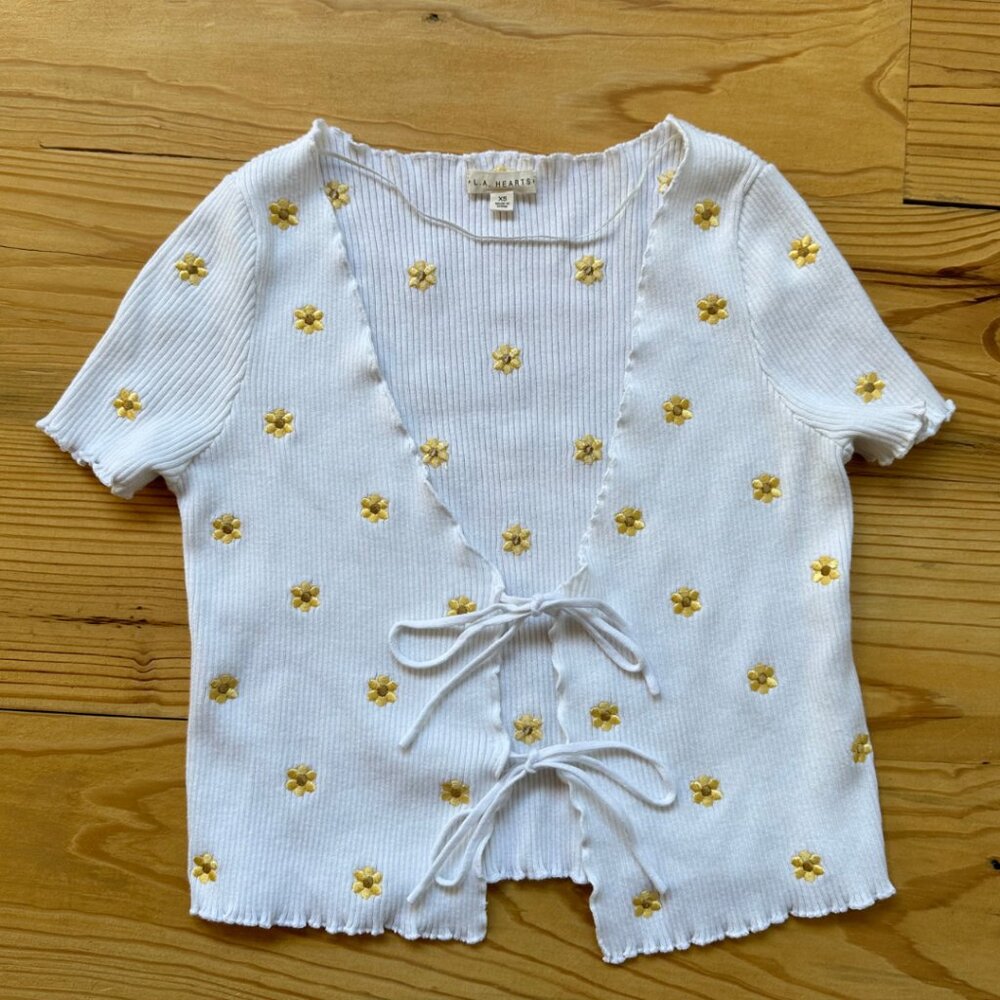 Pacsun LA Hearts Cropped Tie Front Cardi with Flowers Size XS